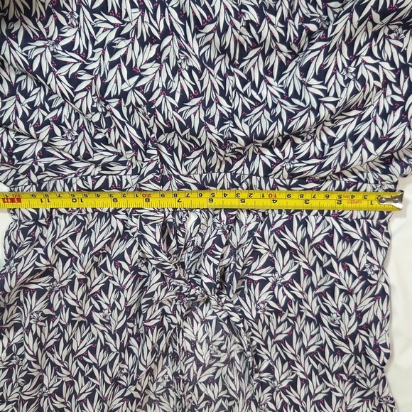 Lulu's Dondi Navy Blue and White Print Romper - Picture 5 of 9